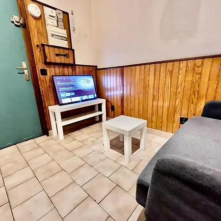 Apartment - Hyper Centre Avec Parking & Wifi Gratuit *